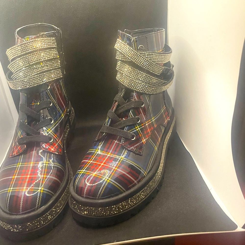 Jessica SimpsonBling combat boots with red and black